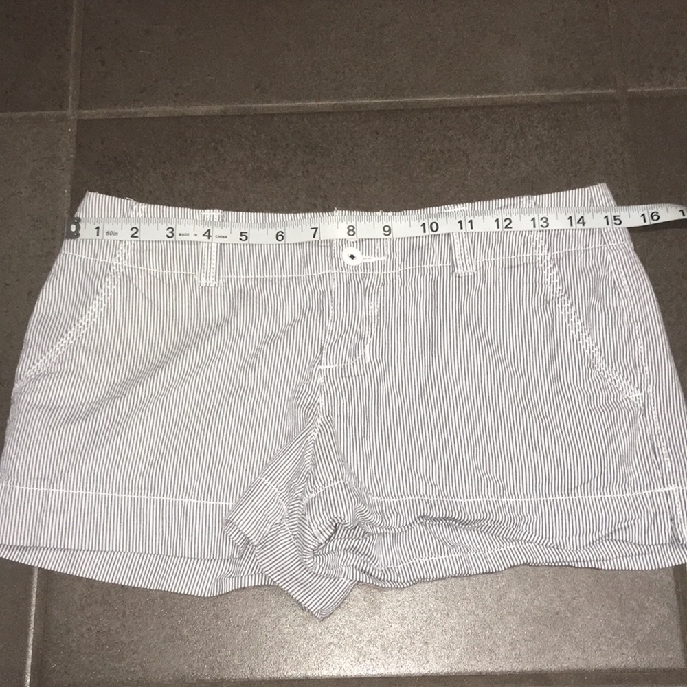💙🤍Navy and White Seersucker Shorts💙🤍